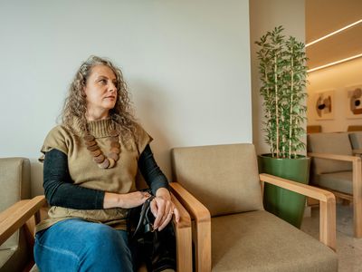 woman waiting at the doctor's office