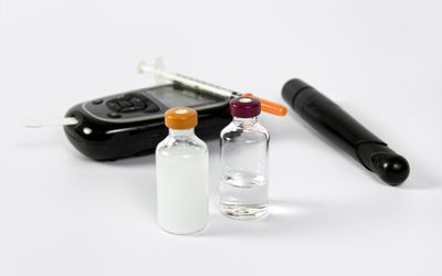 Insulin test and vials