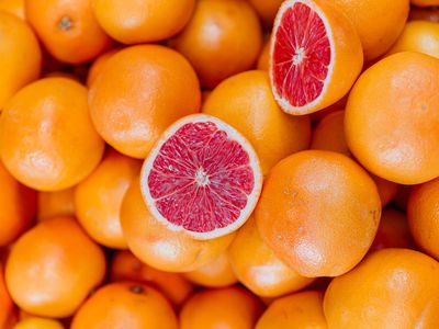 Pile of grapefruits